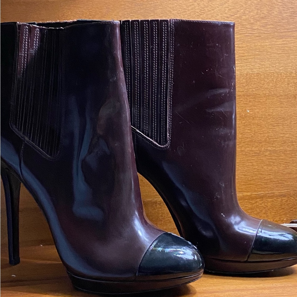 Brian Atwood heeled boots excellent condition